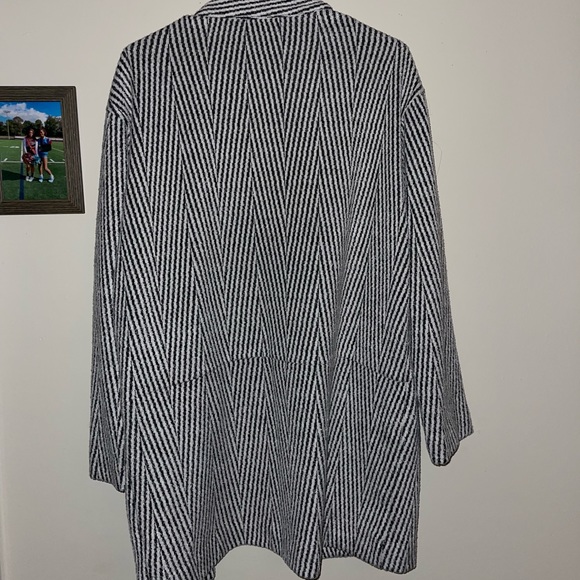 Jacket - Picture 2 of 5